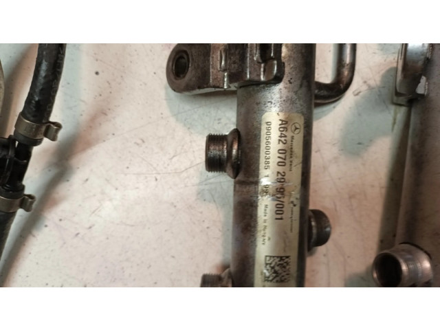 Vstřikovač A6420701187, 0445116026   Mercedes-Benz E W212  pro naftový motor 3.0 642850 