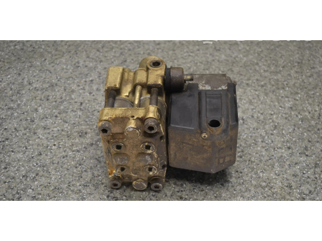 Jednotka ABS 9379382430   BMW 3 E30 1991