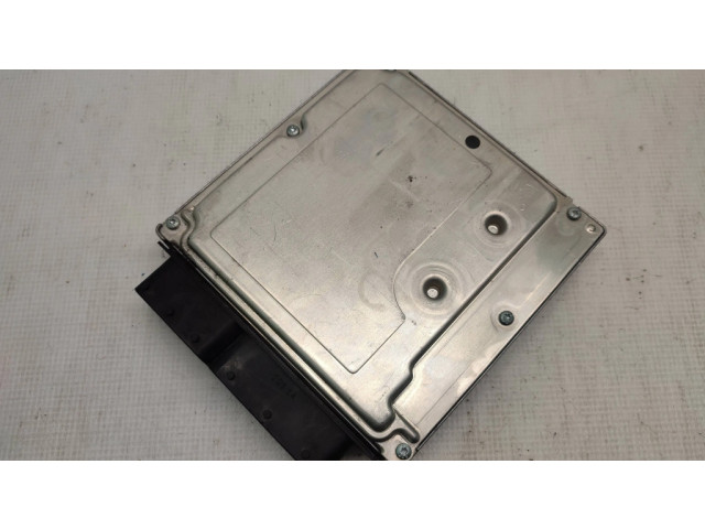 Блок управления двигателя 7801217, 13617801217   BMW X3 E83