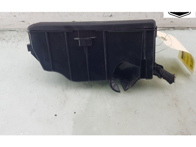   Pojistková skříňka 2Q0927165A, 2Q0927165A   Volkswagen Polo VI 2023