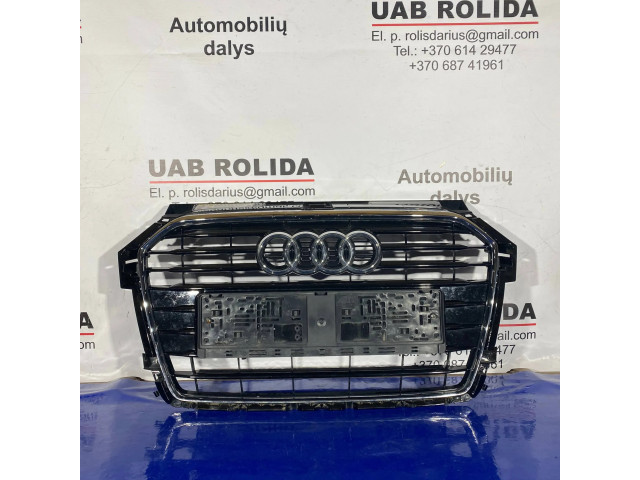 Верхняя решётка Audi A1 2010-2018 года 8XA853651B, 8XA853651C      