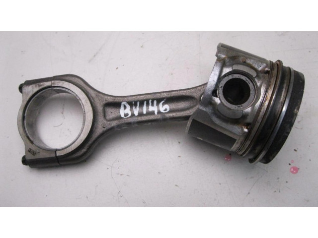  Поршень с шатуном  845523, BV146  Ford Focus  