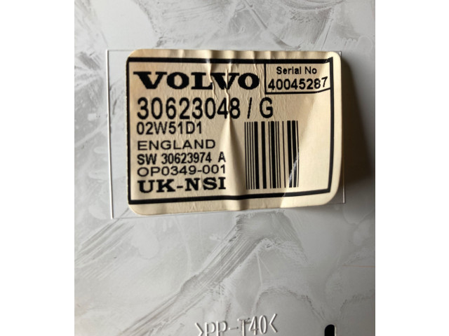 Pojistková skříňka Спидометр (приборный щиток) 30623048, 40045287   Volvo S40, V40 2001