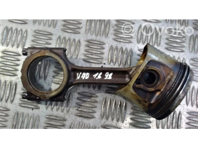 Píst B4164S   Volvo S40, V40  pro benzínový motor 1.6  
