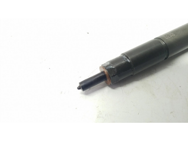 Vstřikovač 15062058F, 0445115067   Chrysler Voyager  pro naftový motor 2.8  