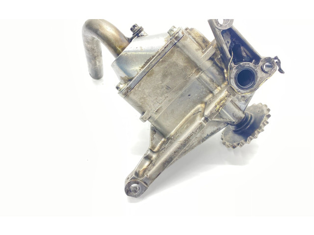 Масляный насос  OM 646.982 6111810201  Mercedes-Benz Vito Viano W639 