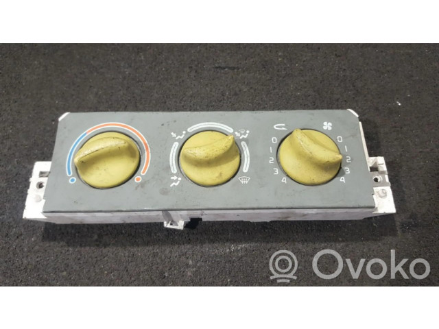 Блок управления климат-контролем 52479161, 31498   Renault Twingo I