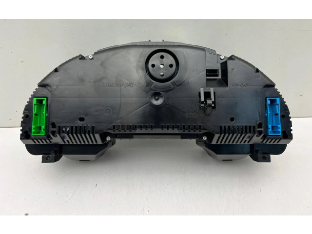 Панель приборов 8H0920982F   Audi RS4 B7       