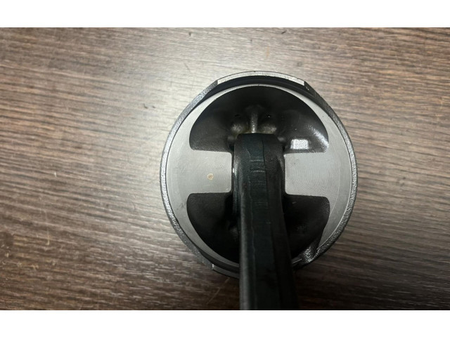  Поршень OM646.982 6460300717, 6460300717  Mercedes-Benz Vito Viano W639  