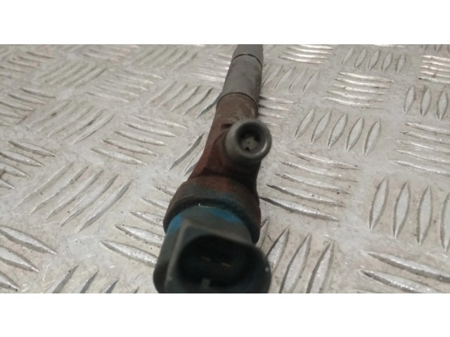 Vstřikovač 0445110015, A6680700687   Mercedes-Benz C W203  pro naftový motor 2.2  