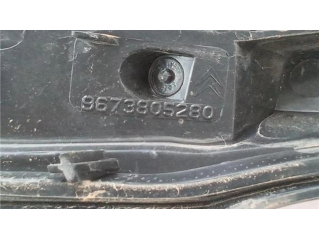 Задний фонарь  9673805280    Citroen C3   2005-2010 года