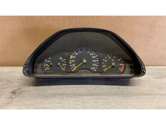 Přístrojová deska  Mercedes-Benz E W210 1999 2105404148, 110008899008  