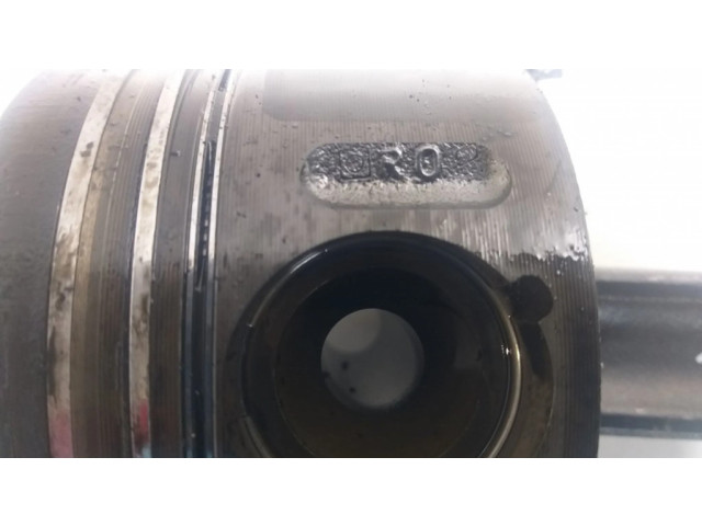  Поршень с шатуном om646.963 , 646.963 A6460300020, A6460300220  Mercedes-Benz C W203 для дизельного двигателя 2.1
