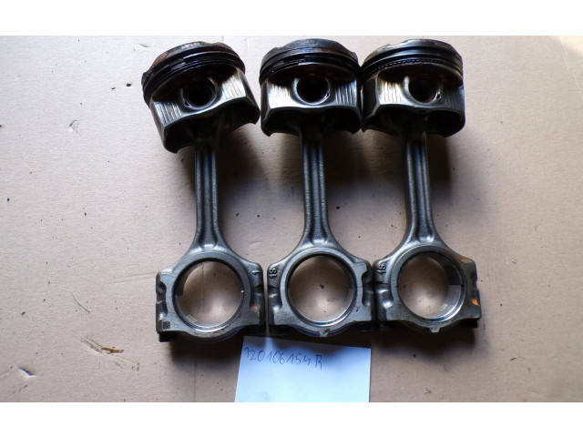 Píst 120106154R   Nissan Juke II F16     
