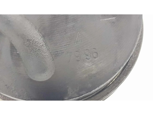 Píst 11252246629   BMW 5 E39  pro naftový motor 2.5  