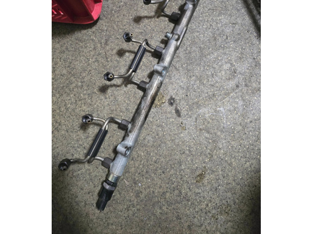 Vstřikovací lišta 0445216002   BMW 5 E39     