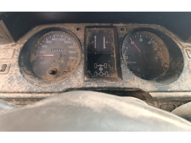 Přístrojová deska  Mitsubishi Montero 2001 MR298406  