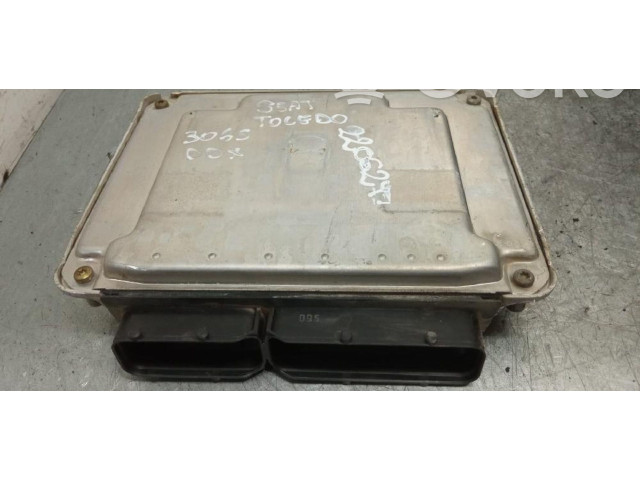 Блок управления двигателя 0281010229   Seat Toledo II (1M)