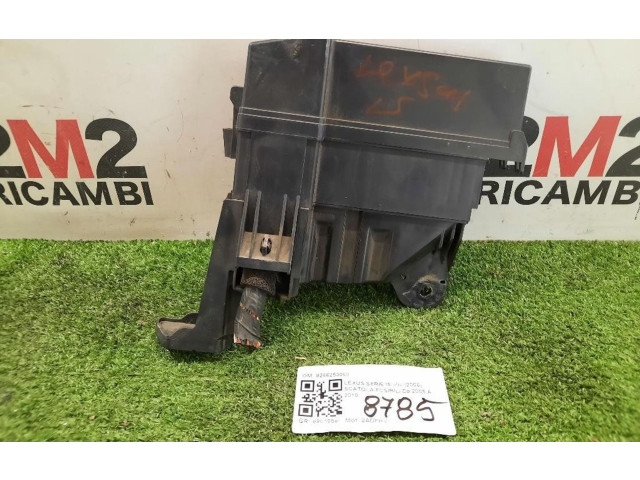   Pojistková skříňka 8266253060, 2ADFHV   Lexus  200-300 2005