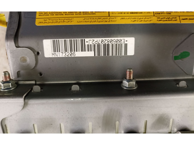 Подушка безопасности пассажира MN173206, E00608207P2J   Mitsubishi Grandis