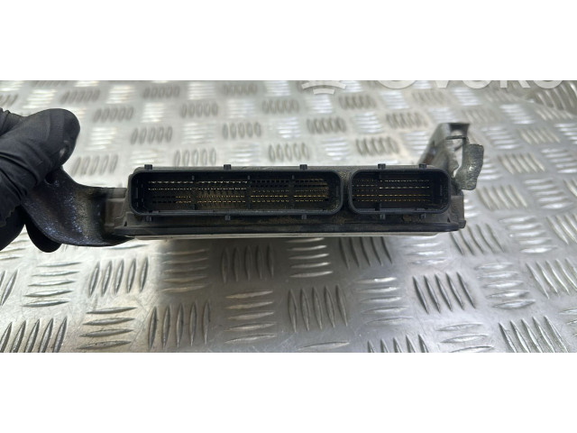 Řídící jednotka 8966105F50, 0281031706   Toyota Avensis T270 2016