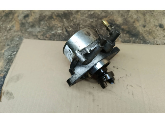 Вакуумный насос 55193232, 0300458207   Alfa Romeo Mito 1.2     