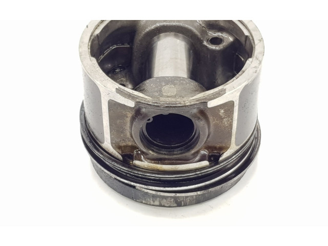 Píst 120107F411, 120107F411   Nissan Terrano    TD27TI 