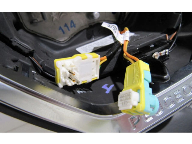 Volant Peugeot 3008 II 2020 98105487AU, 34199117E  