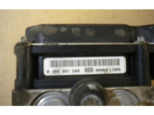 Jednotka ABS 589201P200   KIA Venga 2010