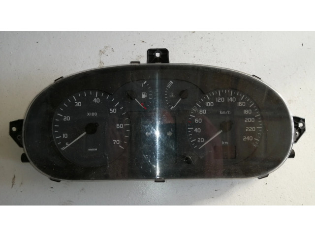 Панель приборов P8200071820   Renault Scenic I       