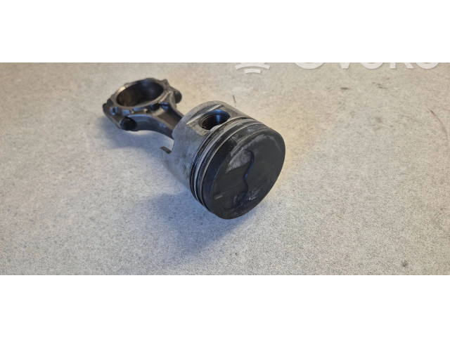  Поршень с шатуном 2LT 131015409001, 1320159105  Toyota Land Cruiser (BJ70)  