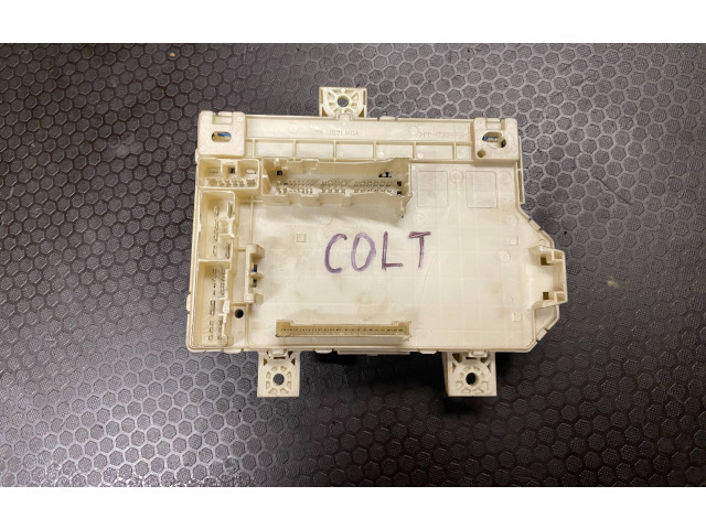Блок предохранителей MN108320, 0124   Mitsubishi Colt    
