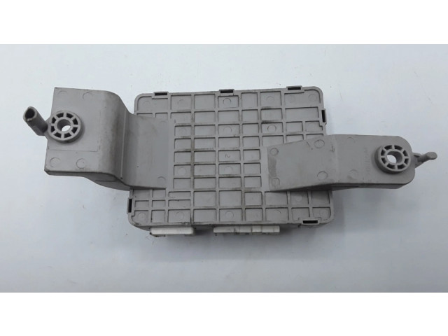 Блок предохранителей EG2367560B   Mazda CX-7    