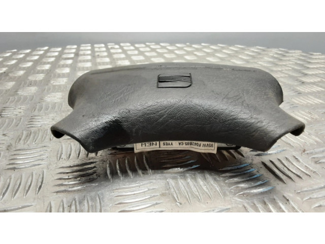 Подушка безопасности водителя 95VWF042B85CA   Seat Toledo II (1M)