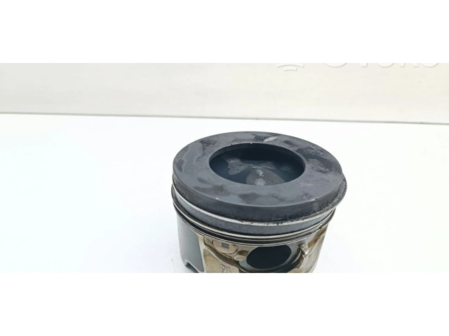 Píst 0840ZR   BMW 3 E90 E91  pro naftový motor 2.0 N47D20C 