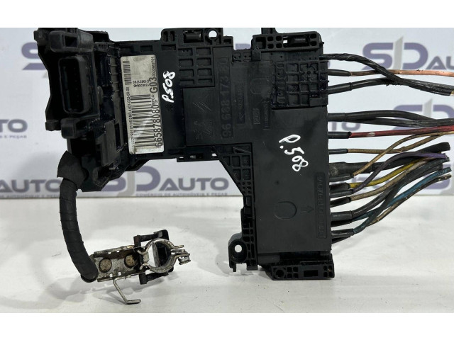   Pojistková skříňka 9666817380, G030022661F01   Peugeot 508 2014