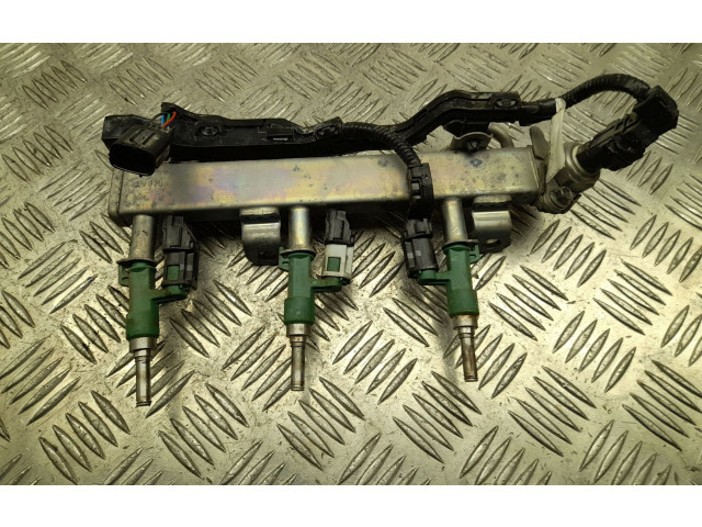 Топливная рампа 82125K0030, VD34855   Toyota Yaris Cross  