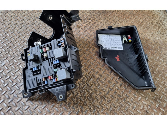   Pojistková skříňka 31398000, 31654059   Volvo XC60 2019
