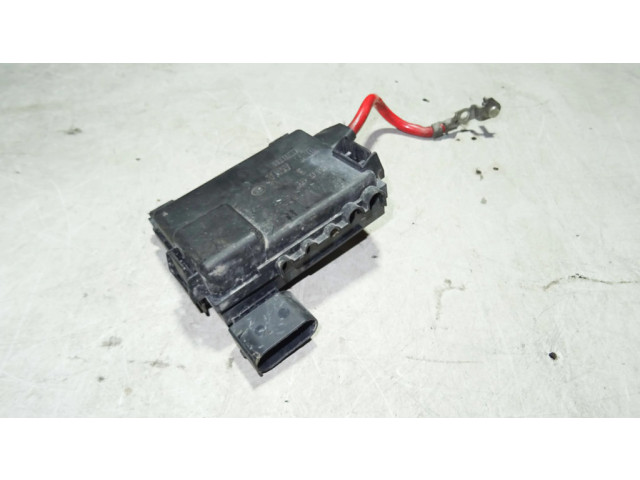 Блок предохранителей 7D0937550E   Volkswagen Multivan T4    
