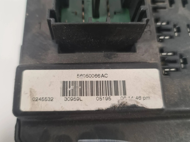 Блок предохранителей 56050066ac   Jeep Grand Cherokee (WK)    