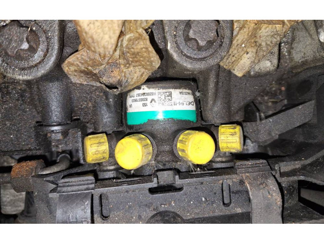 Vstřikovací lišta 8200379933, 8200334367   Nissan Note (E11)     