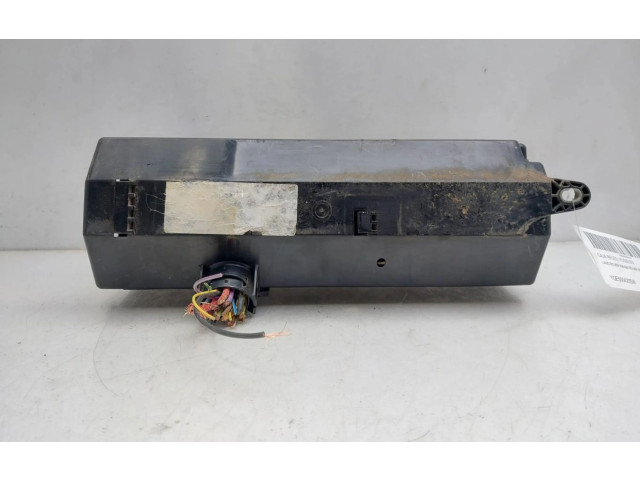 Блок предохранителей YQE500420SW   Land Rover Range Rover Sport L320    
