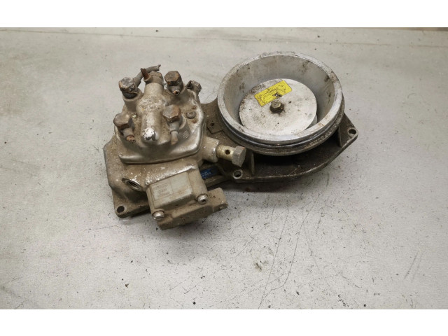 Vstřikovací lišta 0438121011, 026133353   Audi 80 90 B3     