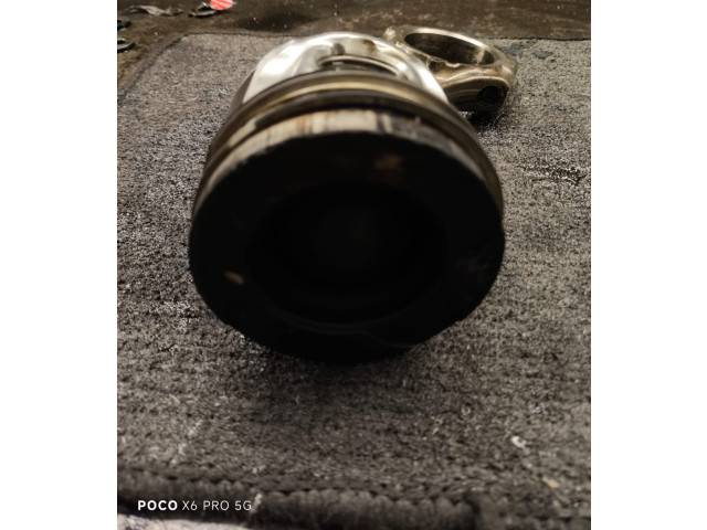  Поршень с шатуном  02647, 02646  Toyota RAV 4 (XA30)  