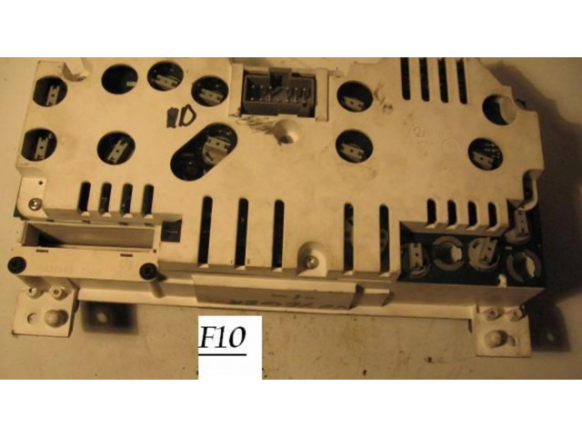 Панель приборов 45179311, 443777307910   Chrysler Voyager       