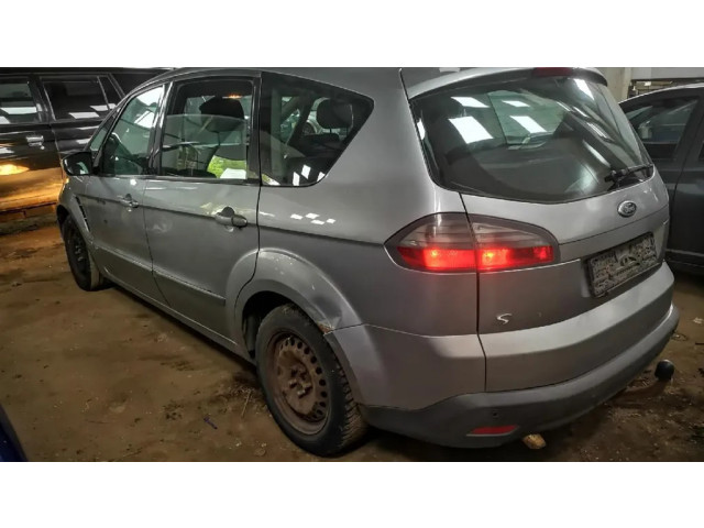 Vstřikovač 4M5Q9F593AD, 4M5Q-9F593-AD   Ford S-MAX  pro naftový motor 1.8  