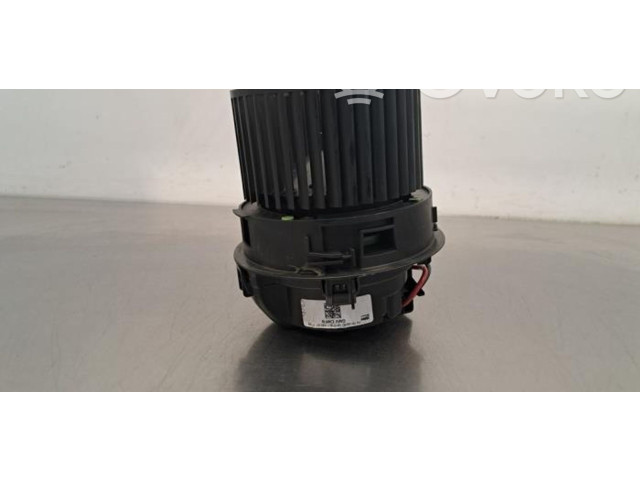 Вентилятор печки    272102876R   Renault Arkana