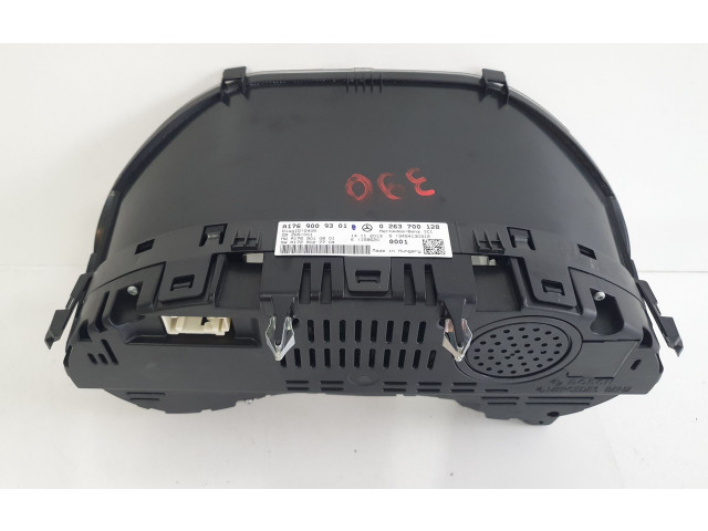 Přístrojová deska  Mercedes-Benz A W176 2013 A1769009301, 0263700128  