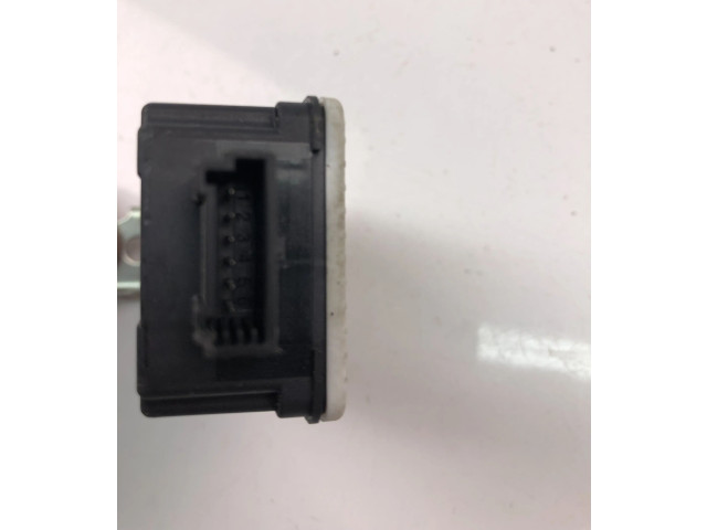 Другие блоки управления / модули 3716052R00, NO866   Suzuki Swift